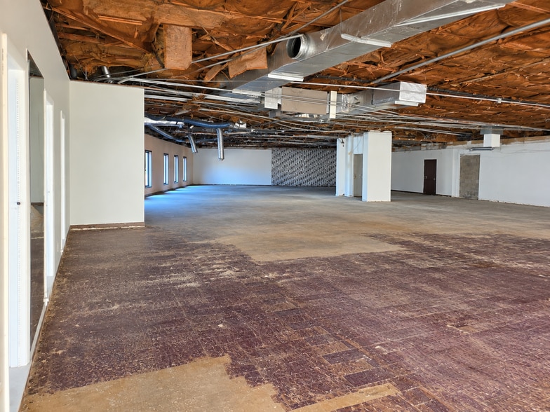 More Photos Of 85 N Main St, Childs General Retail For Lease