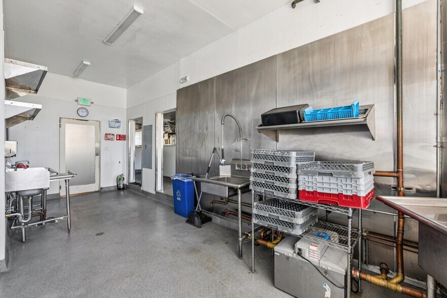More Photos Of 2525-2533 Ocean Ave, San Francisco Storefront Retail Office For Sale