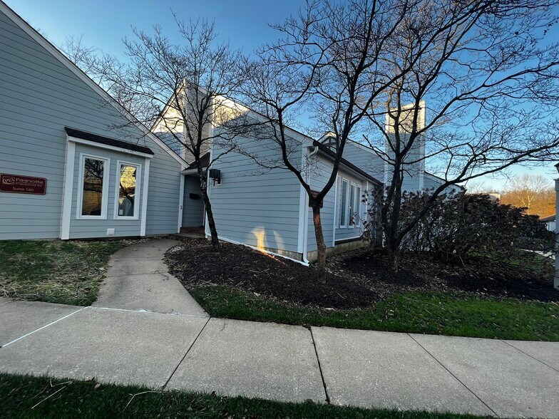 More Photos Of 300 N Pottstown Pike, Exton Office For Lease