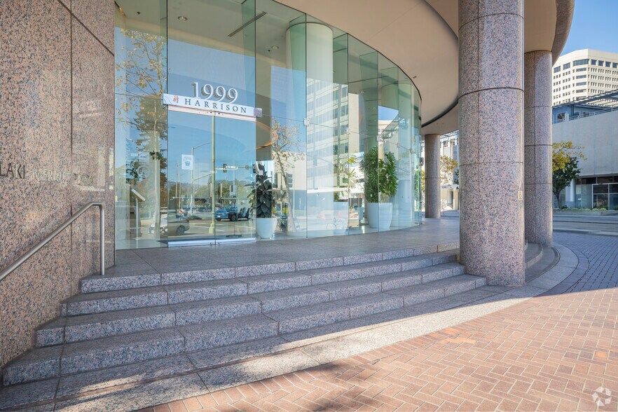 More Photos Of 1999 Harrison St, Oakland Coworking Space