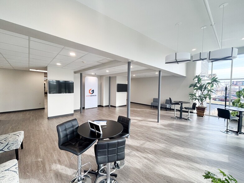 More Photos Of 3171 E Sunshine St, Springfield Office Residential For Lease