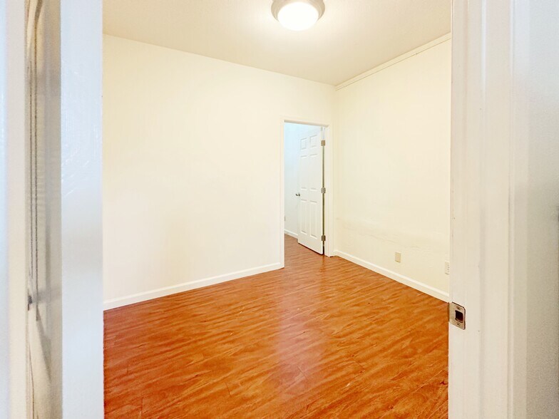 More Photos Of 1927-1929 Taraval St, San Francisco Apartments For Sale