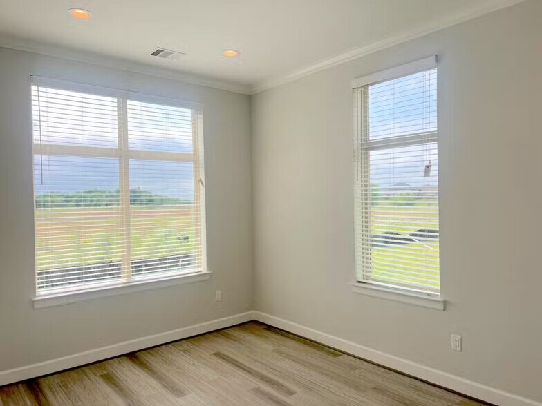 More Photos Of 3801 N Central Expy, McKinney Office For Lease