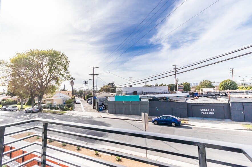 More Photos Of 1818 Thurman Ave, Los Angeles Apartments For Sale