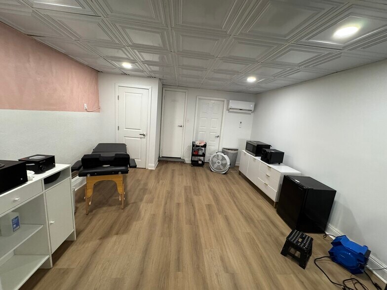 More Photos Of 2526 S Broad St, Philadelphia General Retail For Lease