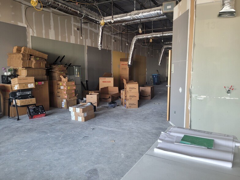 More Photos Of 1355-1369 Georgesville Rd, Columbus General Retail For Lease