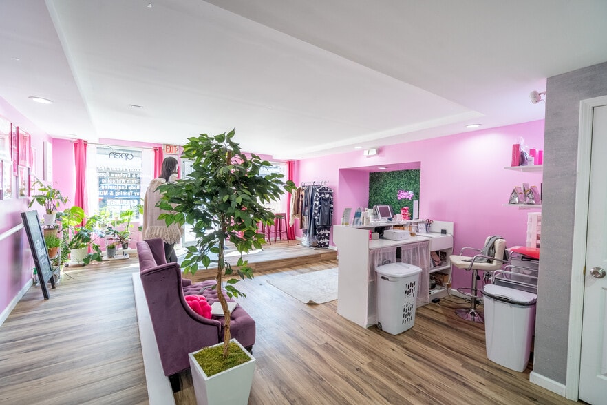 More Photos Of 31 Court St, Binghamton Storefront Retail Residential For Sale