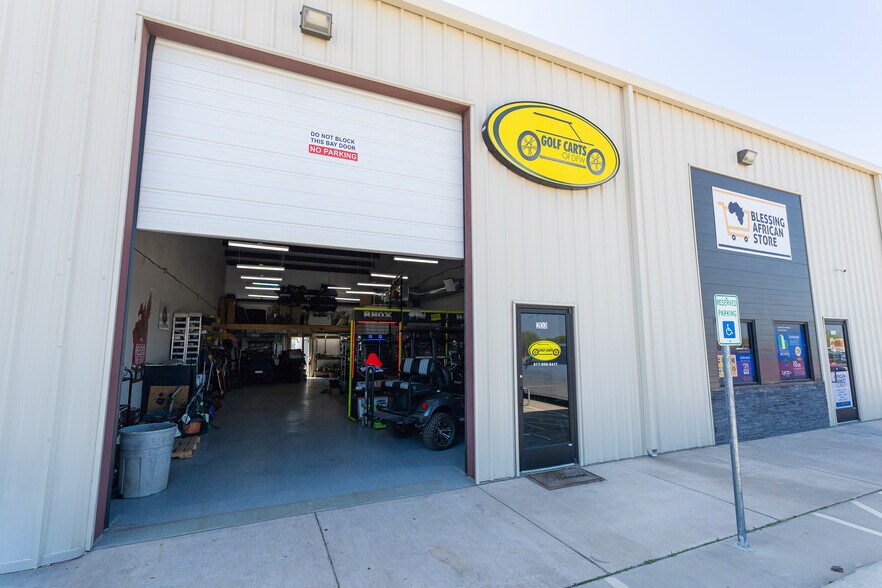 More Photos Of 12517 Business Highway 287 N, Fort Worth Light Distribution For Lease