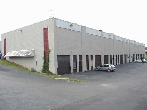More Photos Of 7527 Gary Rd, Manassas Warehouse For Sale