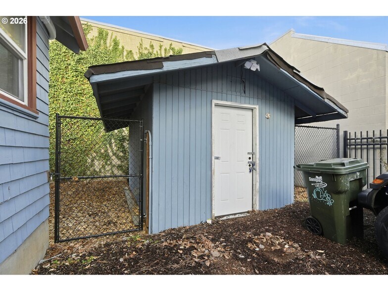 More Photos Of 245 W 13th Ave, Eugene Office For Sale