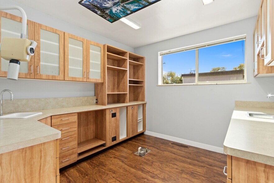 More Photos Of 2120 Logan Ave, Cheyenne Healthcare For Sale