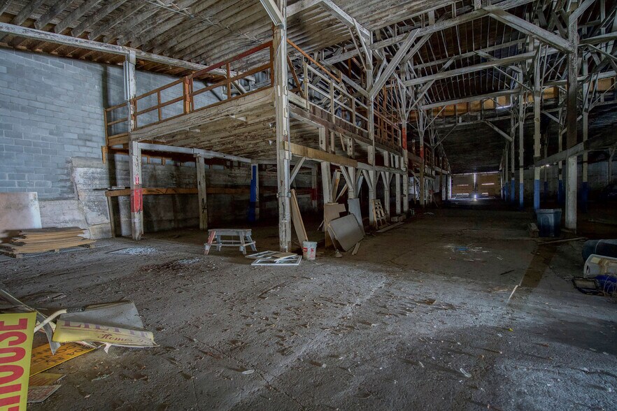 More Photos Of 221 S Walnut Ave, Sidney Warehouse For Sale