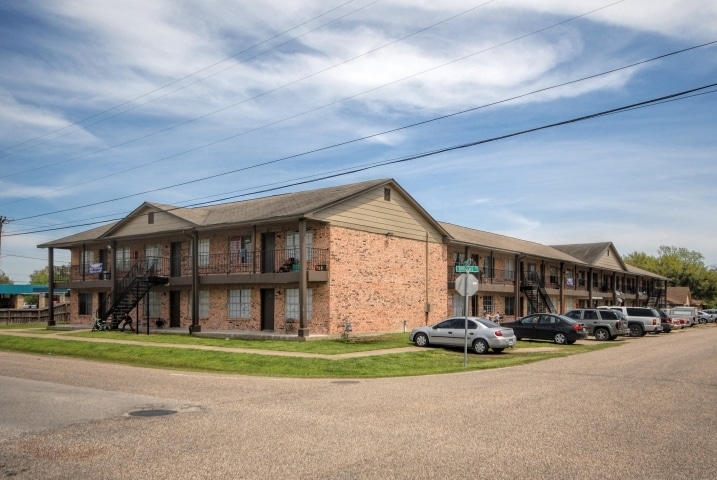 Primary Photo Of 601 E Coombs St, Alvin Apartments For Sale