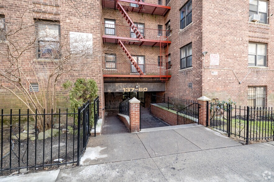 More Photos Of 4510 Kissena Blvd, Flushing Apartments For Lease