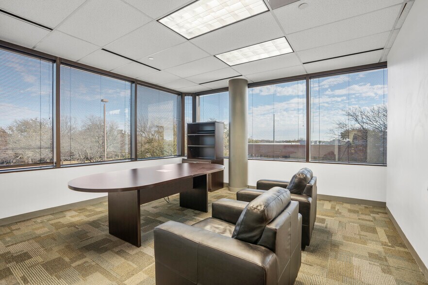 More Photos Of 1130 E Arapaho Rd, Richardson Office For Lease