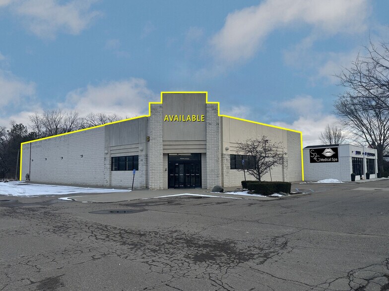 Primary Photo Of 3053 Union Lake Rd, Commerce Township Freestanding For Lease
