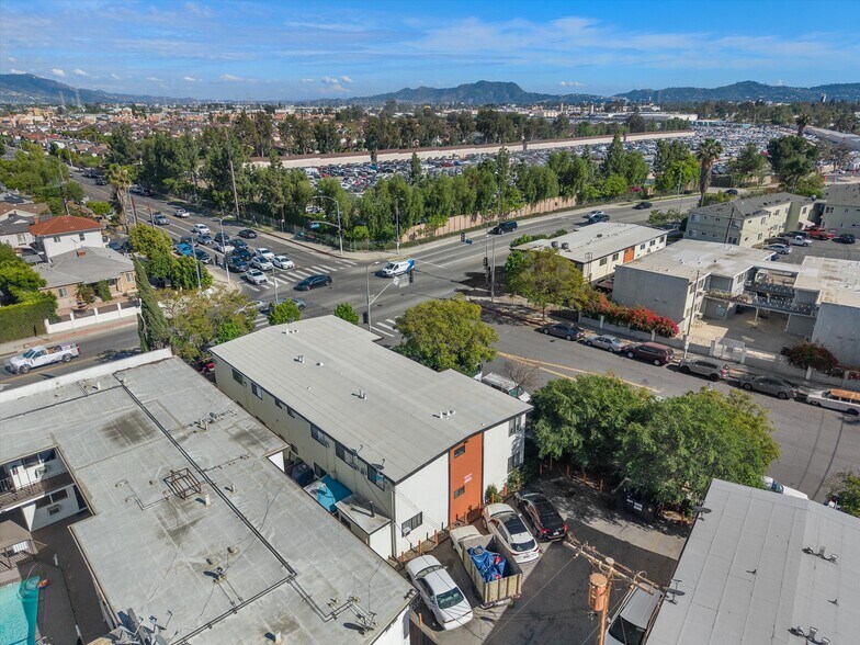 More Photos Of 7601 Whitsett Ave, North Hollywood Apartments For Sale