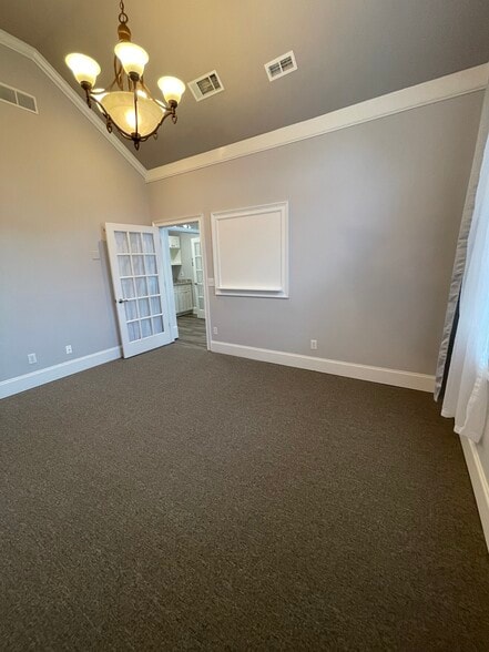 More Photos Of 327 Dahlonega St, Cumming Medical For Lease