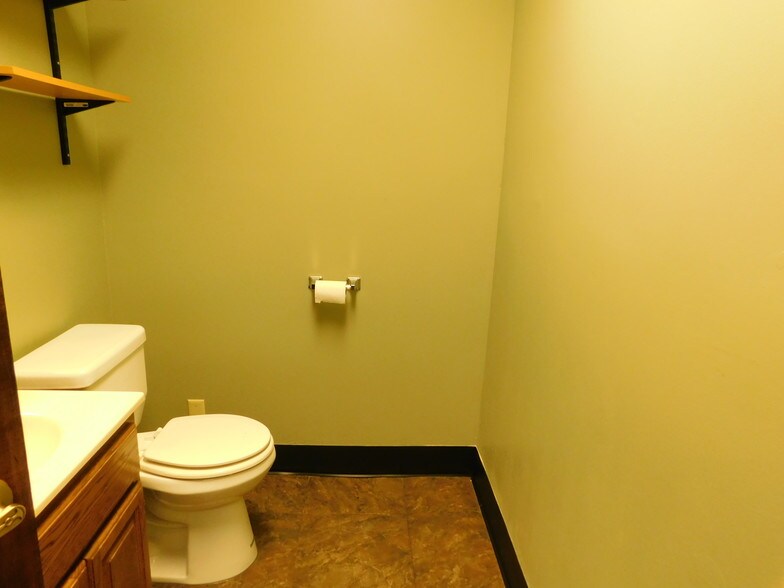 More Photos Of 207 4th St NW, Bemidji Storefront Retail Office For Lease