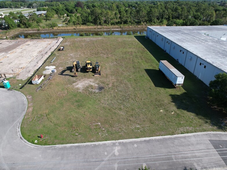 More Photos Of 5000 42nd pl, Vero Beach Industrial For Sale