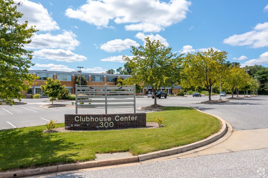 More Photos Of 300 Clubhouse Rd, Hunt Valley Warehouse For Lease