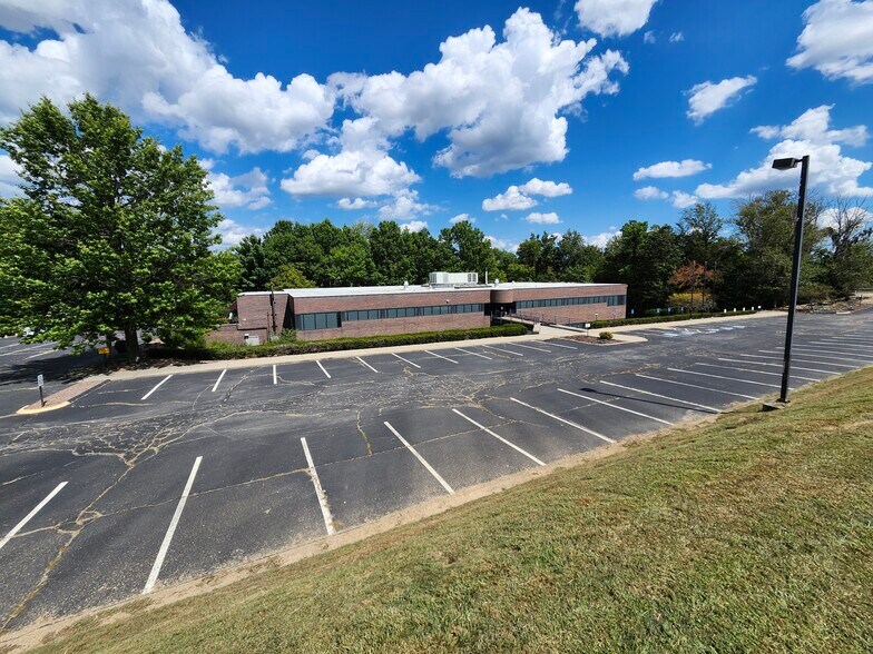 More Photos Of 250 Park West Dr, Pittsburgh Office For Sale