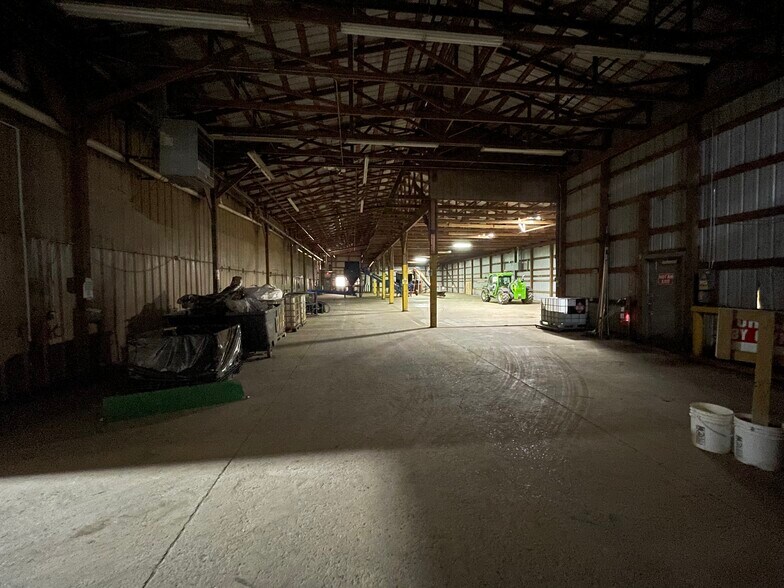 More Photos Of 134 Roger Thomas Rd, Cadiz Warehouse For Sale