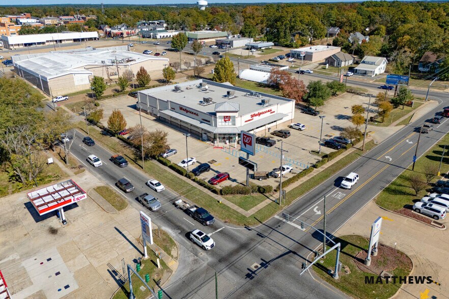 More Photos Of 108 W California Ave, Ruston Drugstore For Sale