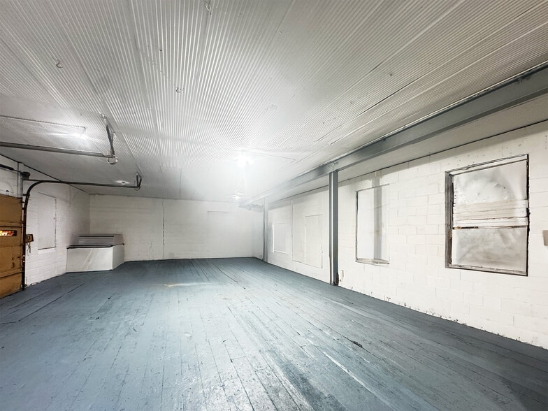 More Photos Of 747 Payne Ave, Saint Paul Warehouse For Sale