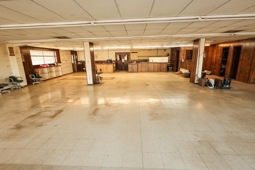 More Photos Of 5105 W Loop 281 S, Longview Industrial For Sale