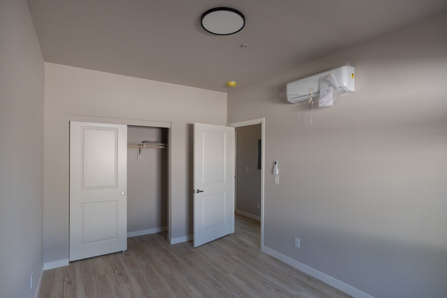 More Photos Of 40 W 13th St, Merced Apartments For Sale