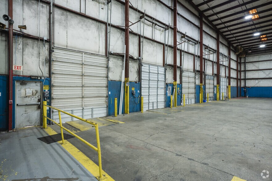 More Photos Of 90 Christ School Rd, Arden Distribution For Lease