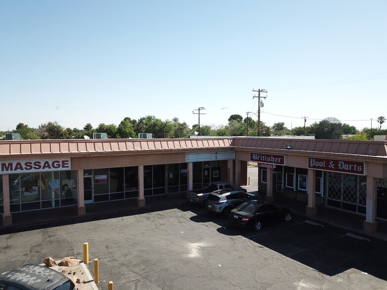 More Photos Of 45216-45232 10th St W, Lancaster Unknown For Lease