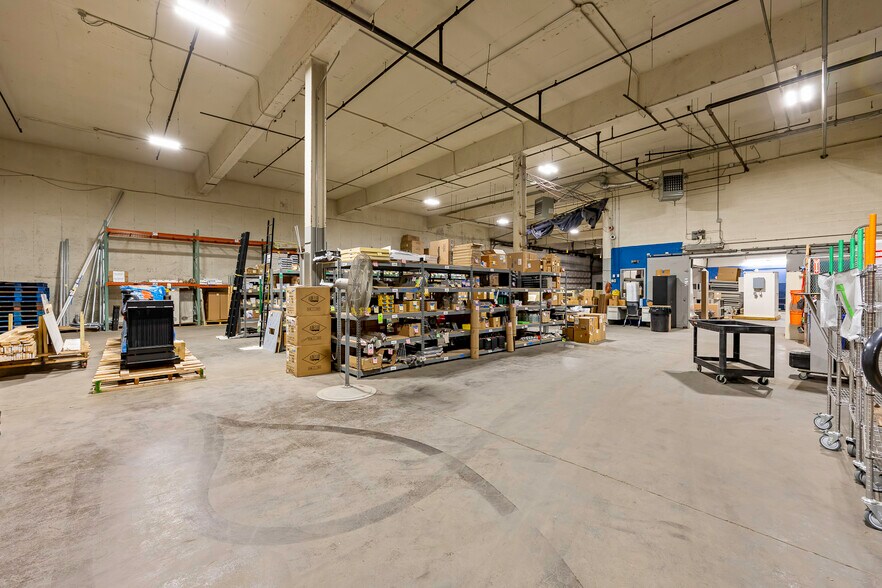 More Photos Of 1315 W 12th St, Kansas City Warehouse For Sale