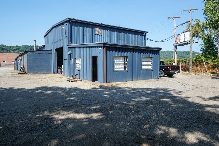 More Photos Of 1702 Wheeling Ave, Glen Dale Manufacturing For Sale