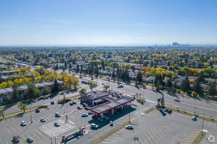 More Photos Of 2640 52nd St NE, Calgary Unknown For Lease