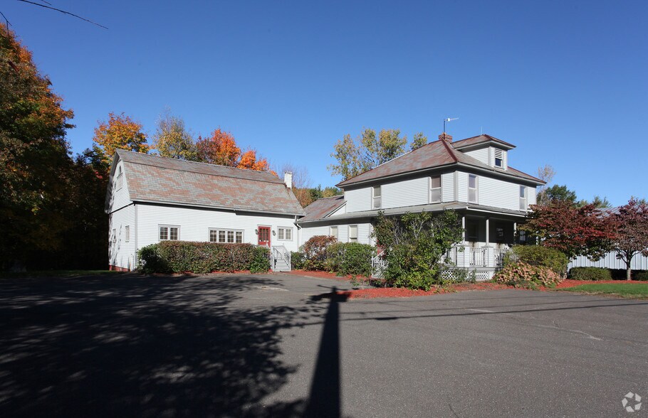 More Photos Of 376 College Hwy, Southampton Office For Lease