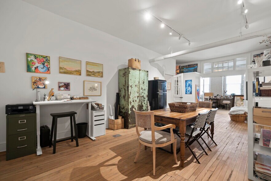 More Photos Of 127-129 Barnes St W, Wilson Storefront Retail Residential For Sale