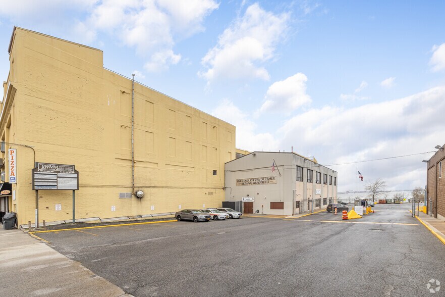 More Photos Of 5620-5706 First Ave, Brooklyn Warehouse For Lease