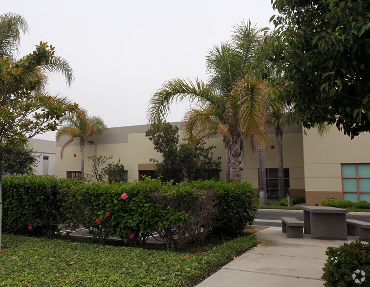 More Photos Of 1301 Maulhardt Ave, Oxnard Manufacturing For Lease