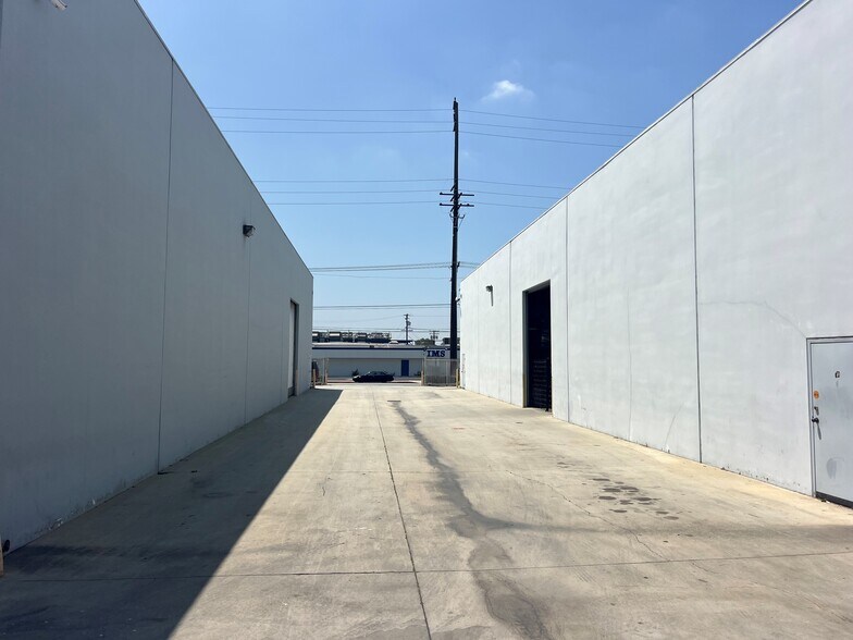 More Photos Of 10665 E Rush St, South El Monte Warehouse For Lease