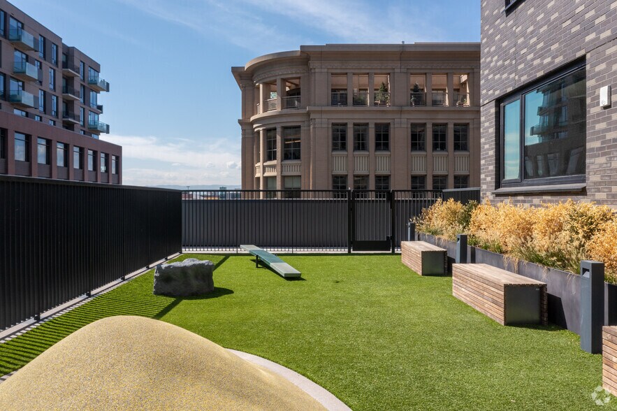 More Photos Of 1661 Market St, Denver Apartments For Lease