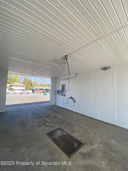 More Photos Of 2125 Washburn St, Scranton Carwash For Sale