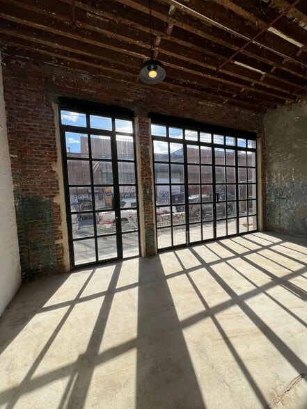 More Photos Of 333 Stagg St, Brooklyn Warehouse For Lease