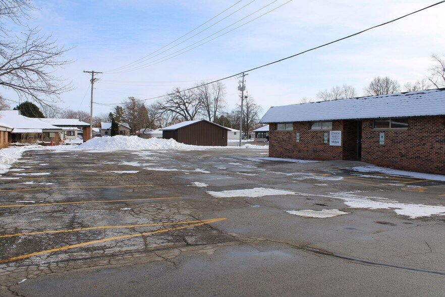 More Photos Of 525 E Division St, Fond Du Lac Medical For Lease