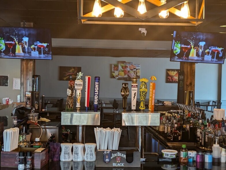 More Photos Of 4000 Fort Campbell Blvd, Hopkinsville Restaurant For Sale