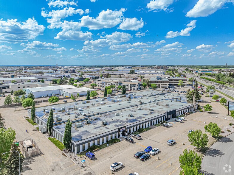 More Photos Of 13140 St Albert Trl NW, Edmonton Office For Lease