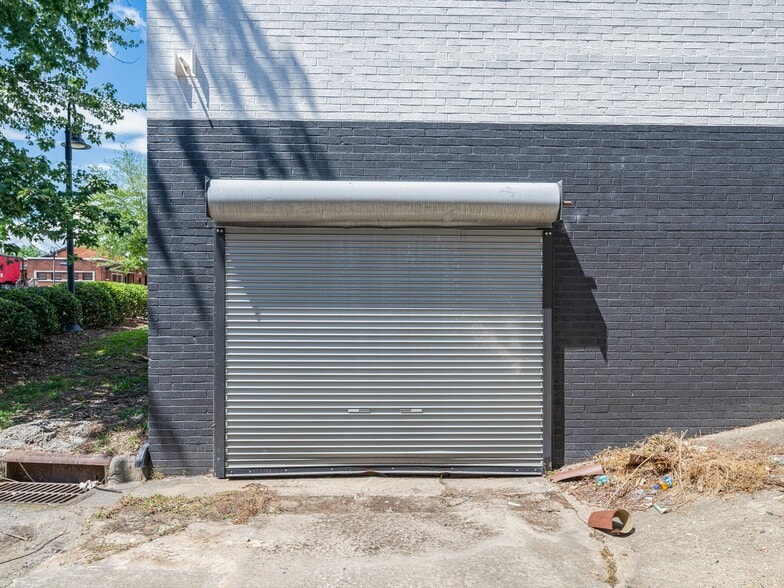 More Photos Of 105 W Henderson St, Marion General Retail For Sale
