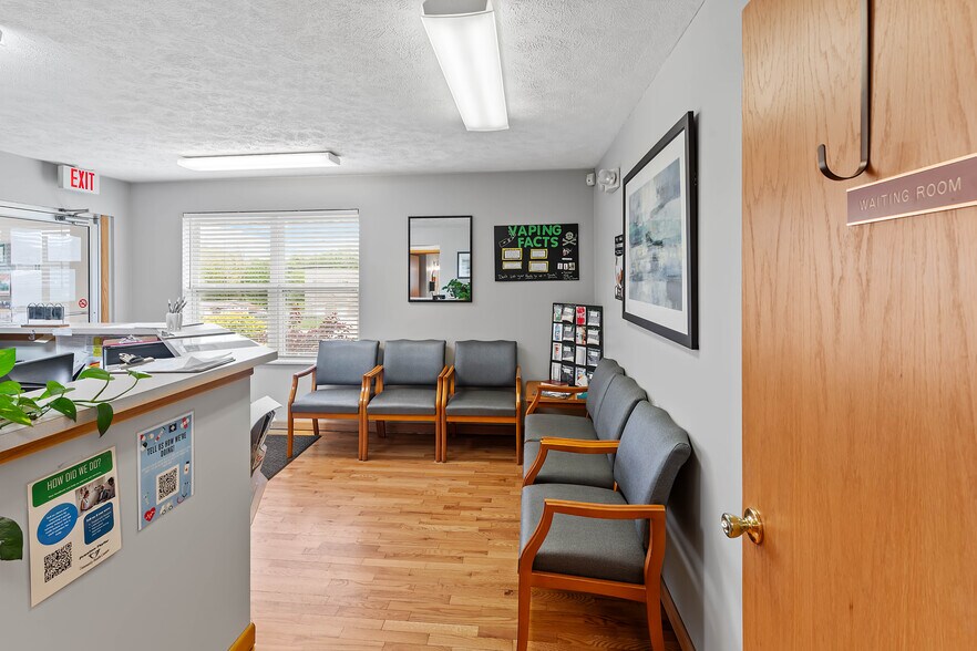More Photos Of 711 N Pike St, Grafton Office For Sale