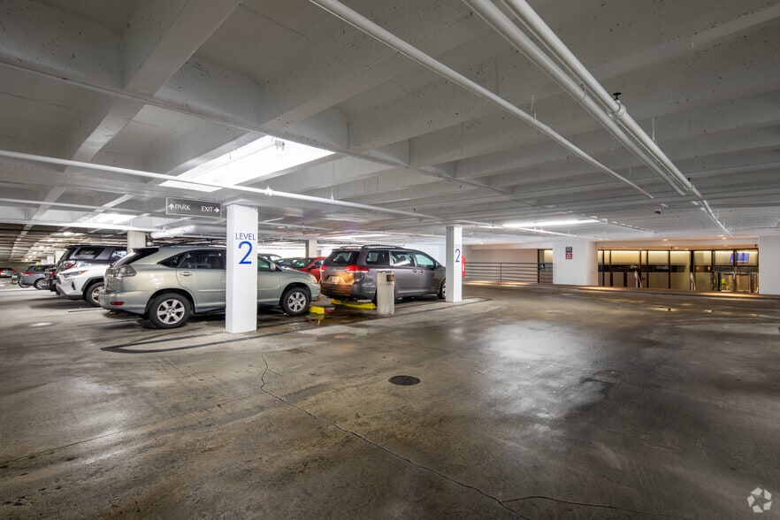 More Photos Of 1455 Lincoln Pkwy E, Atlanta Office For Lease